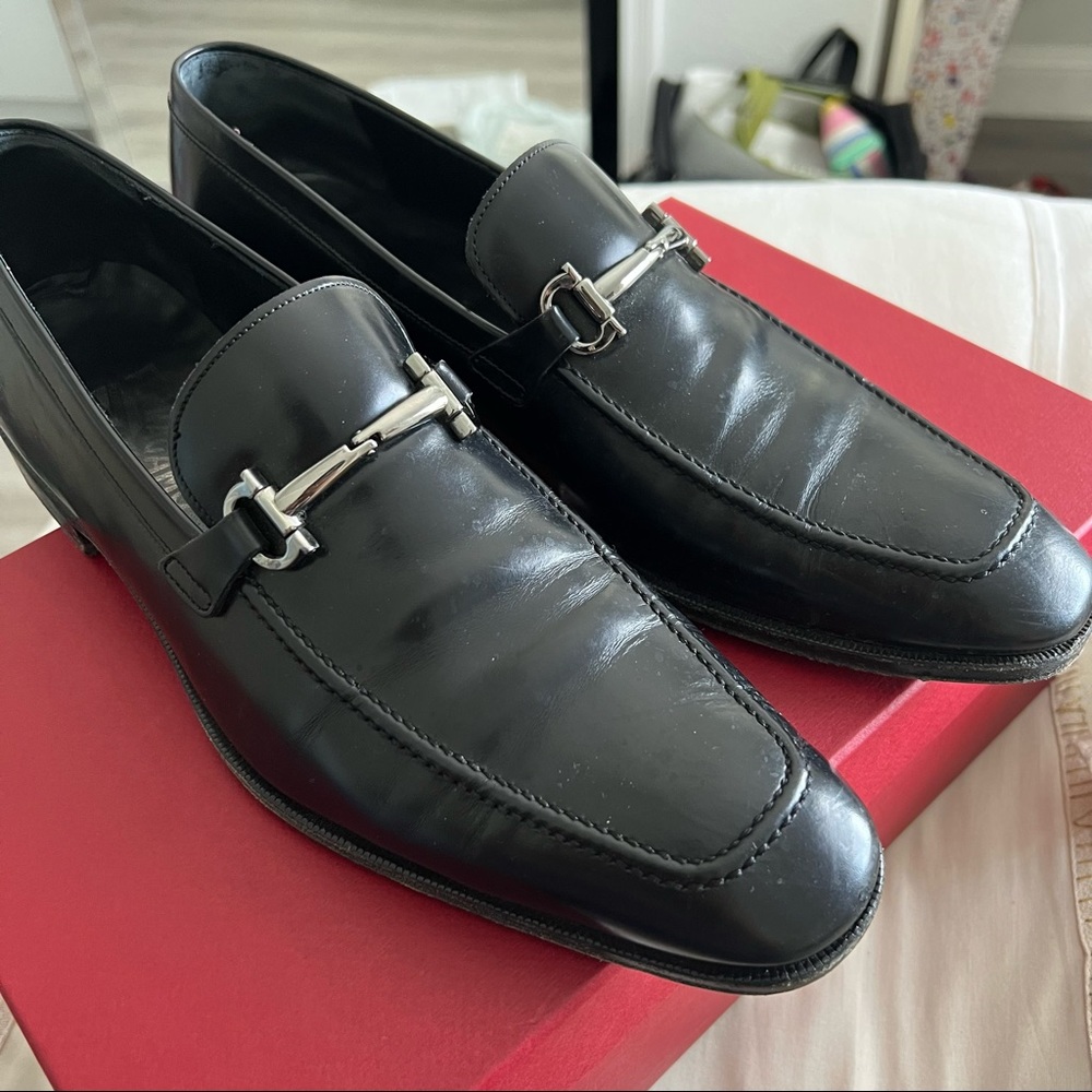 Salvatore Ferragamo Fenice Leather Loafer View 4
